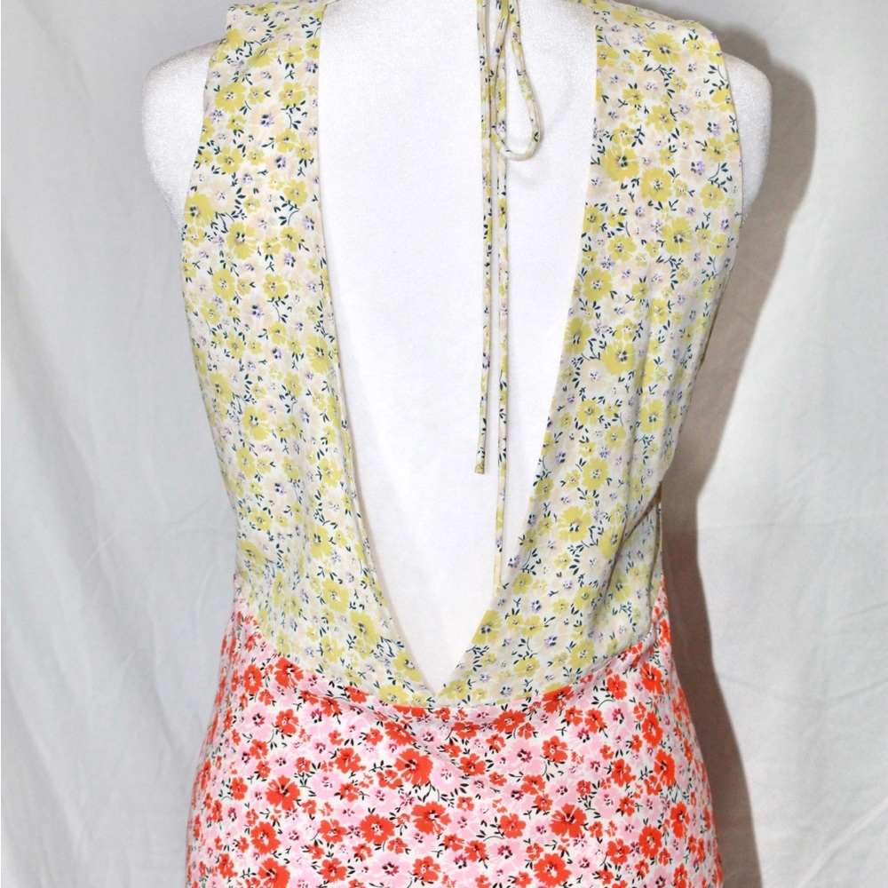 Vrg Grl Floral V-Neck Maxi Dress in Pink and Cream - Picture 7 of 8